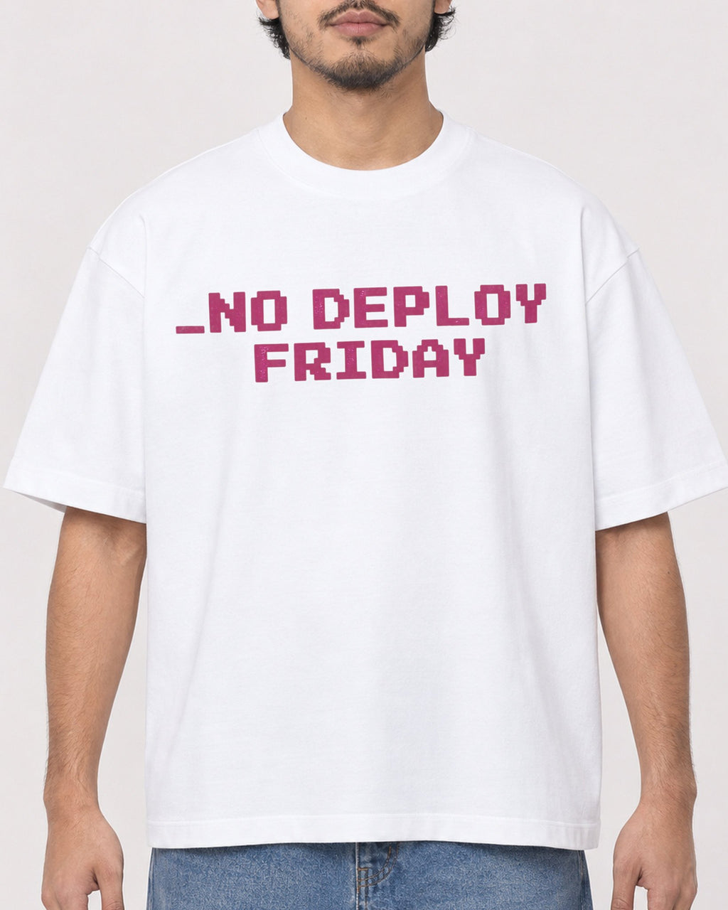 Mockup Boxy Heavyweight Tee White male close-up 02