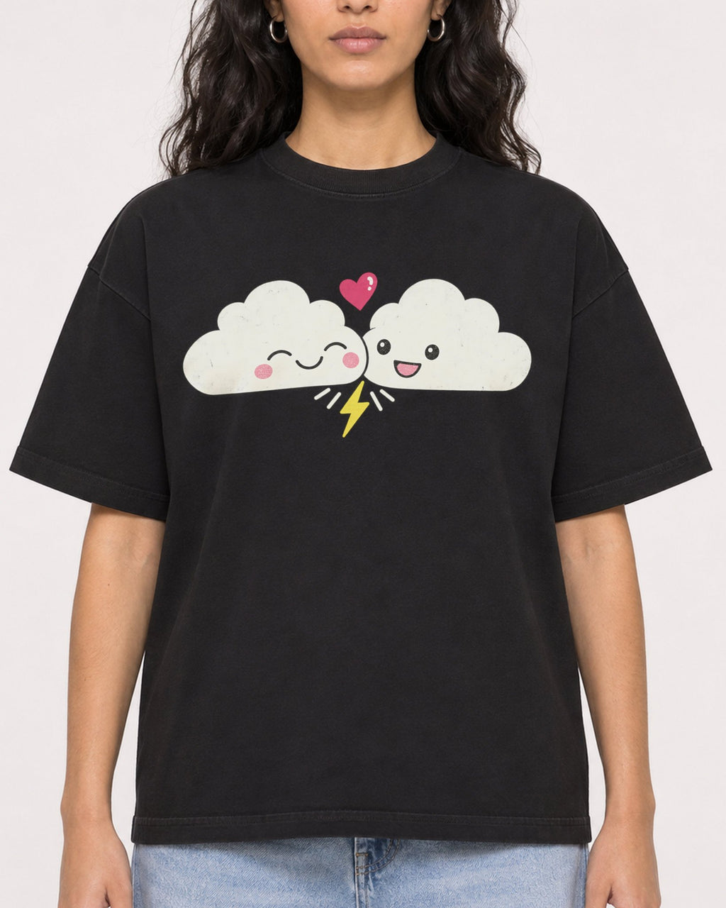 Mockup Boxy Heavyweight Tee Black female close-up 07