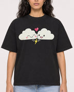 Mockup Boxy Heavyweight Tee Black female close-up 07