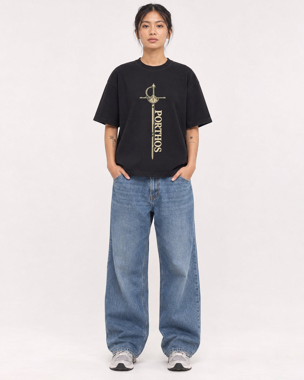 Mockup Boxy Heavyweight Tee Black female full-body 12