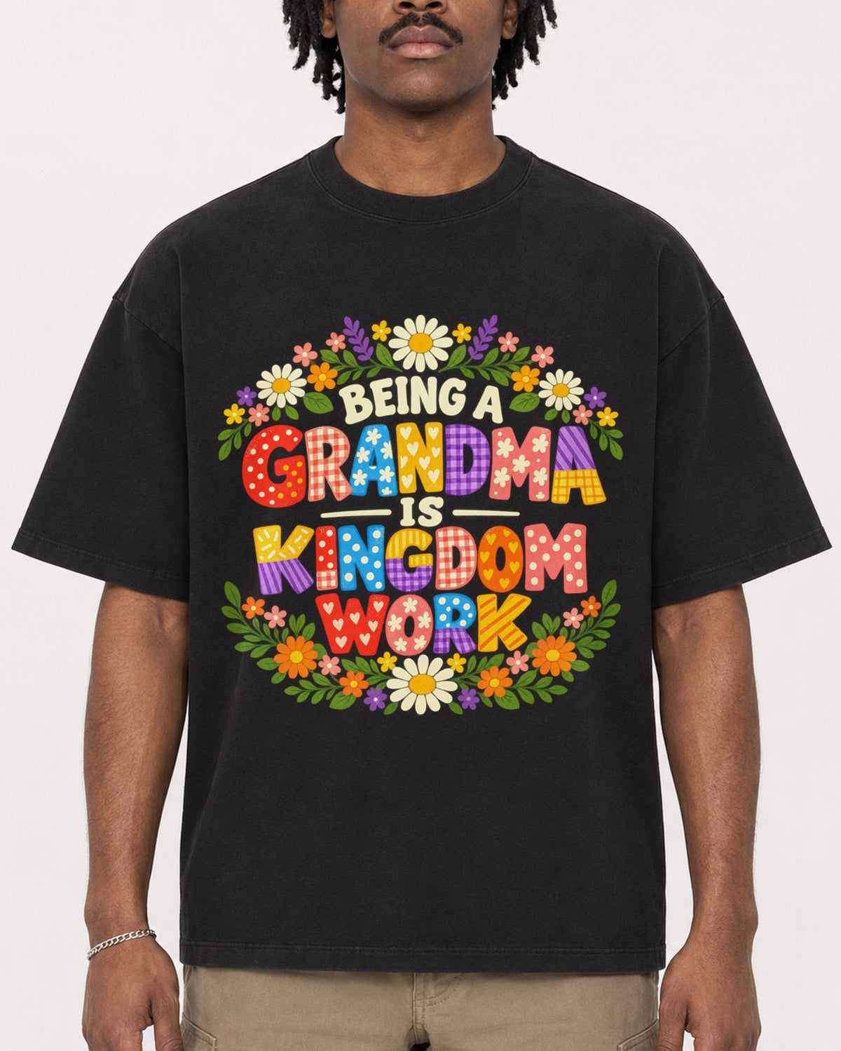 Mockup Boxy Heavyweight Tee Black male close-up 04