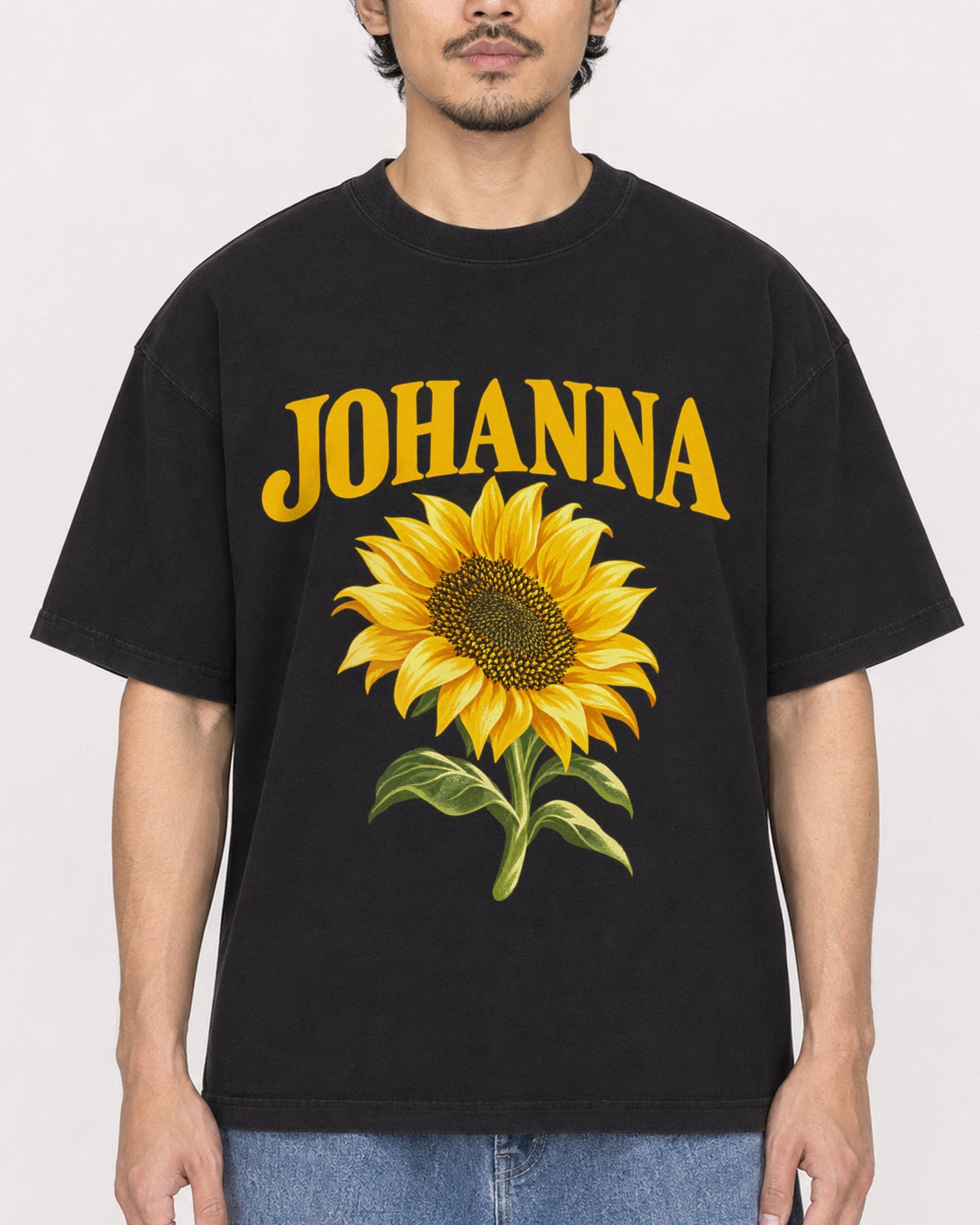 Mockup Boxy Heavyweight Tee Black male close-up 02