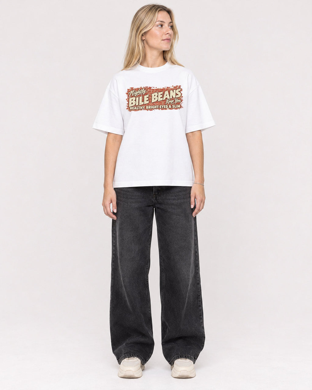 Mockup Boxy Heavyweight Tee White female full-body 08