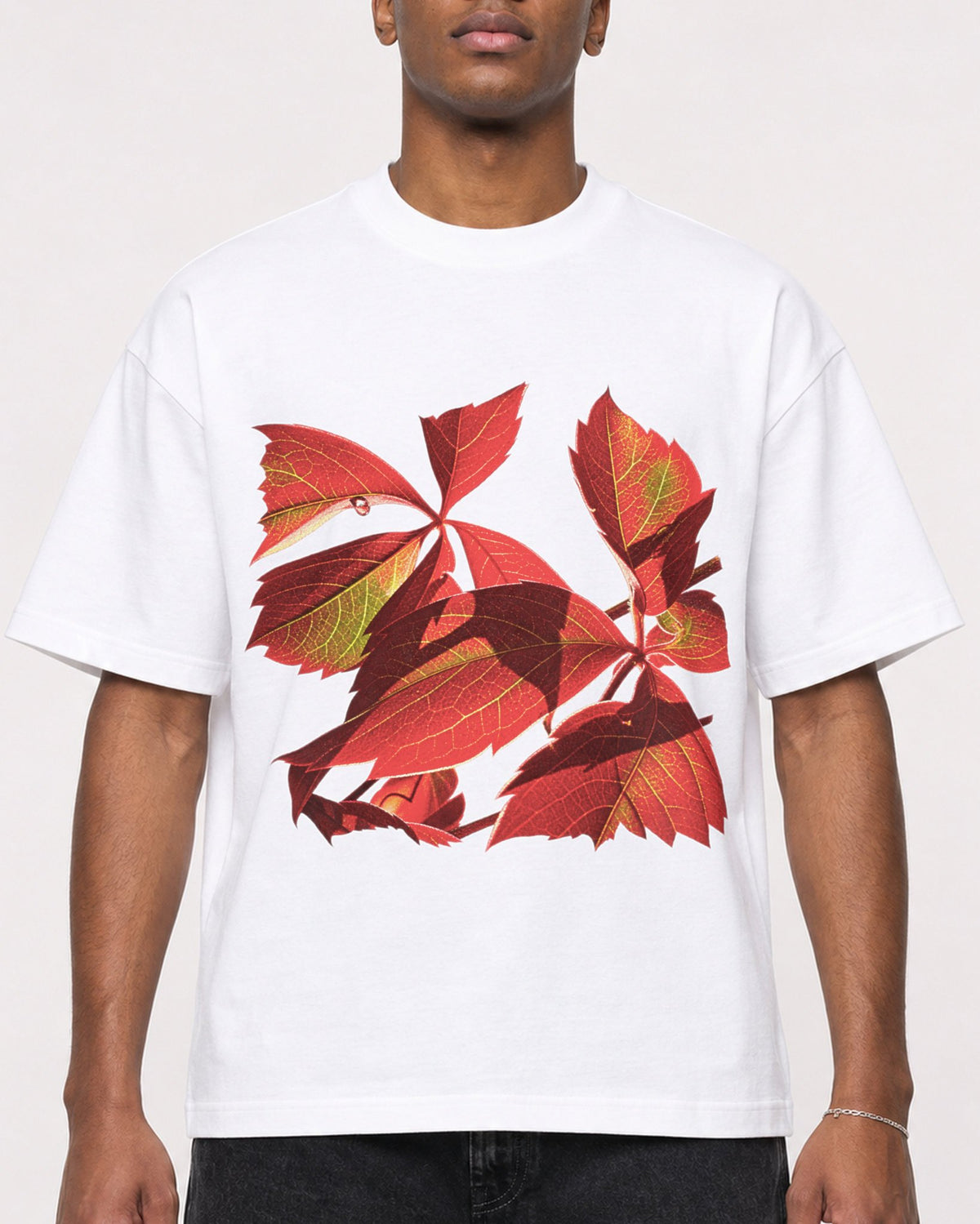 Mockup Boxy Heavyweight Tee White male close-up 15