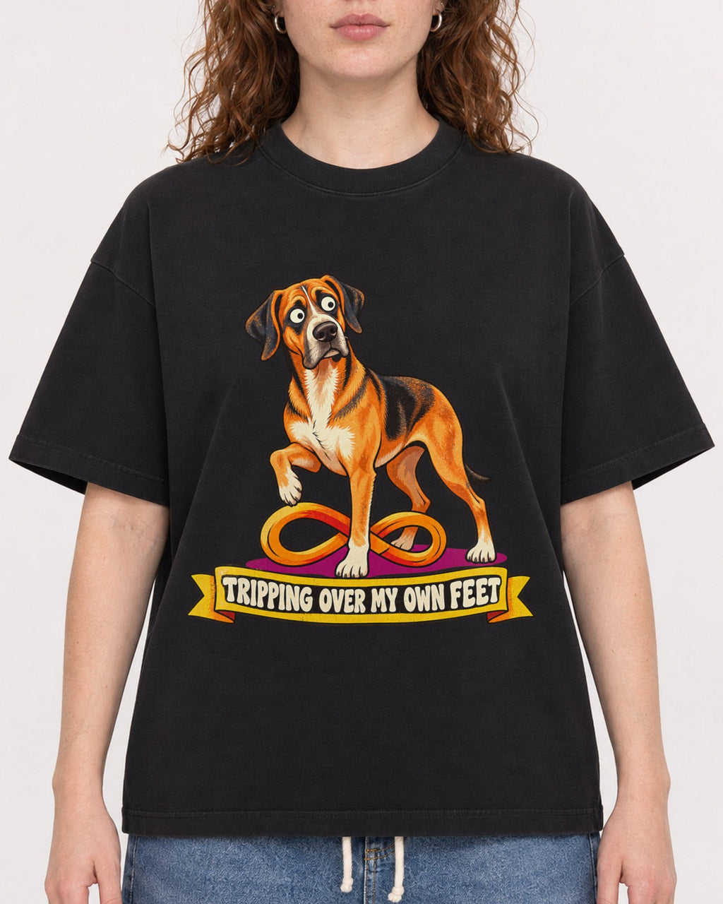 Mockup Boxy Heavyweight Tee Black female close-up 09