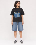 Mockup Boxy Heavyweight Tee Black female full-body 37