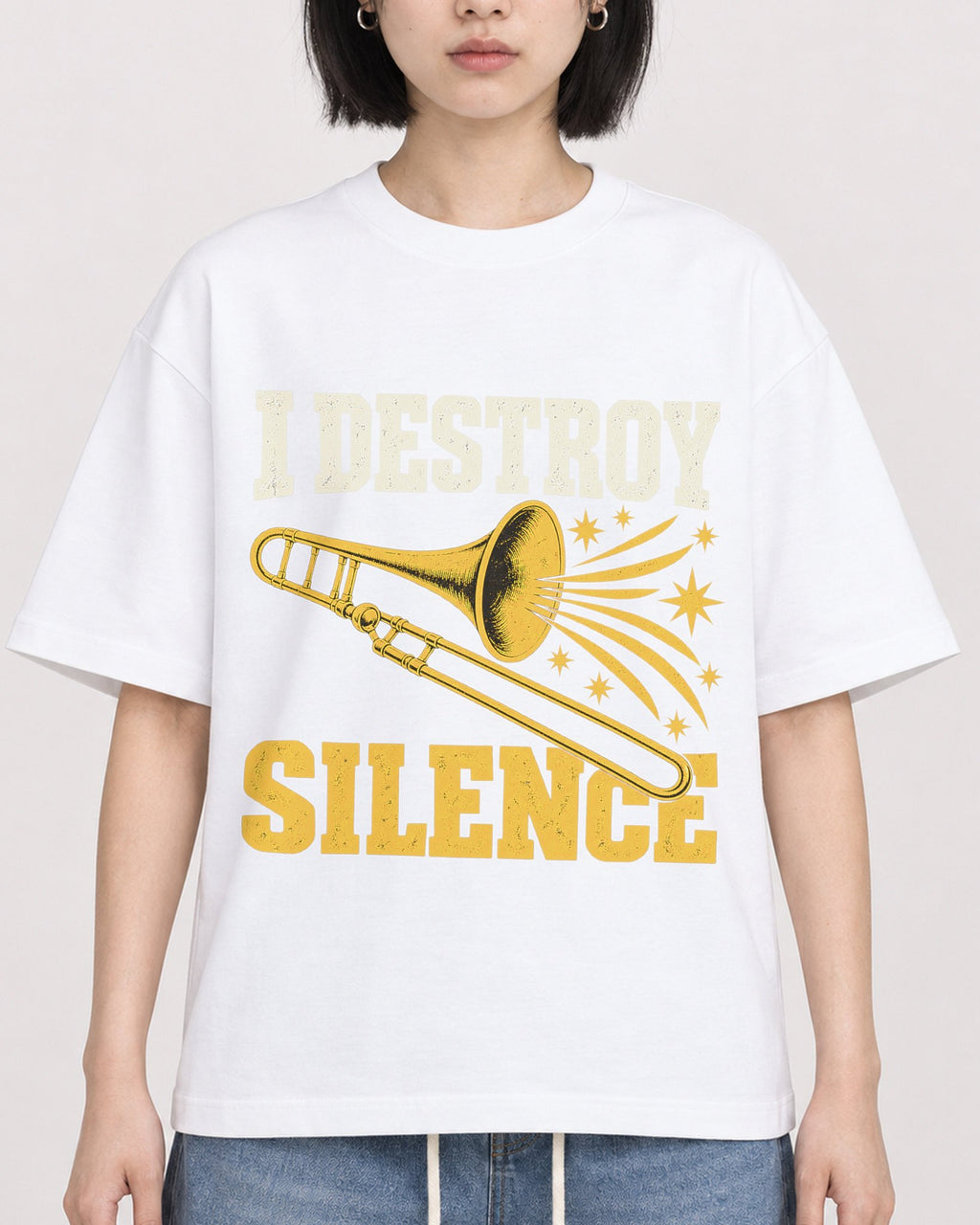 Mockup Boxy Heavyweight Tee White female close-up 11