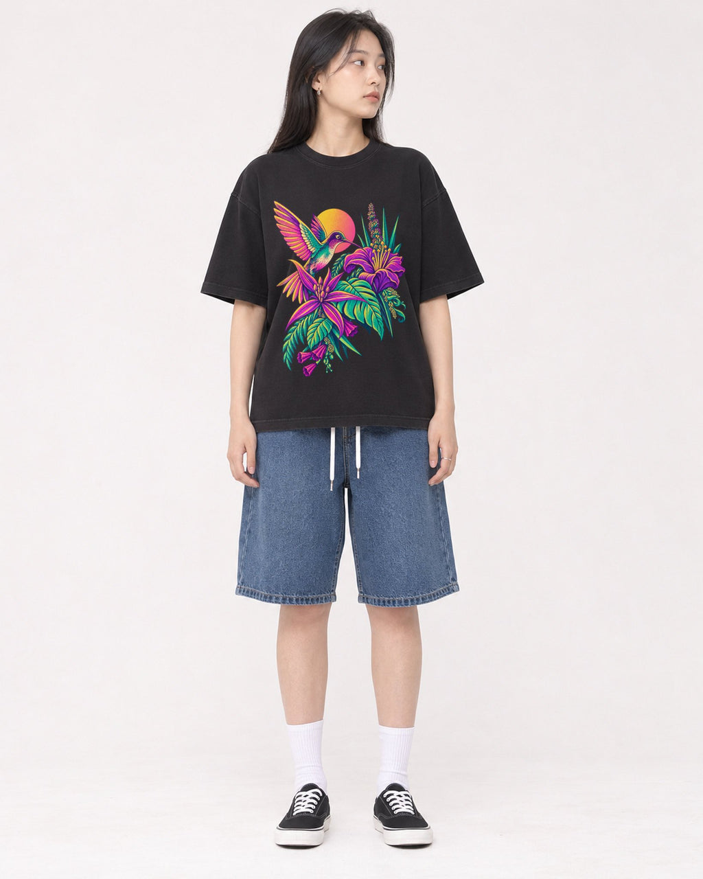 Mockup Boxy Heavyweight Tee Black female full-body 01