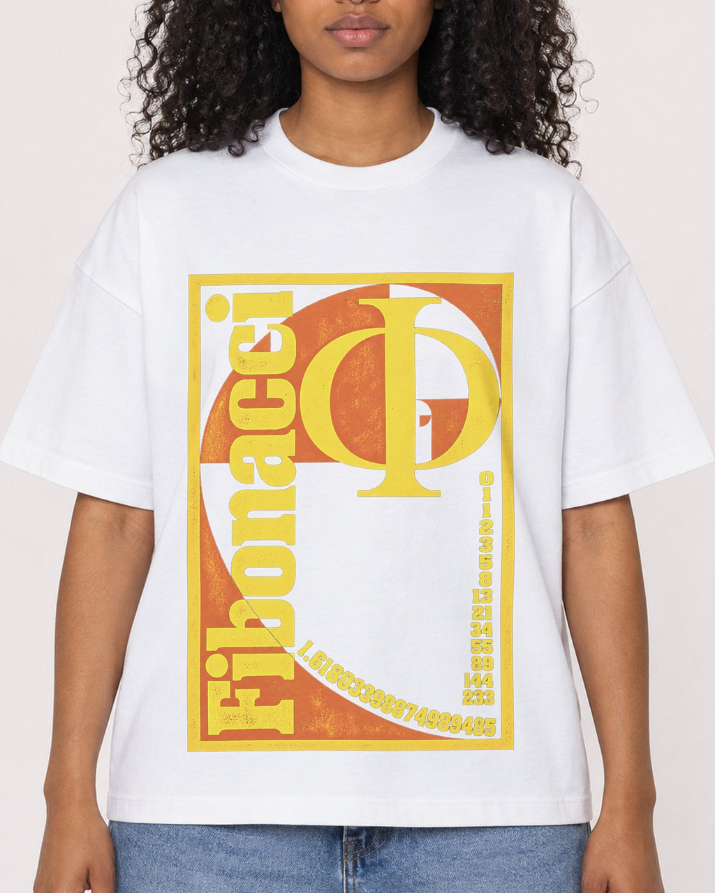 Mockup Boxy Heavyweight Tee White female close-up 05