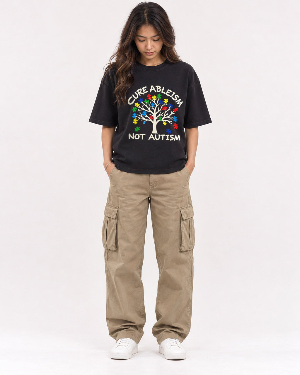 Mockup Boxy Heavyweight Tee Black female full-body 02