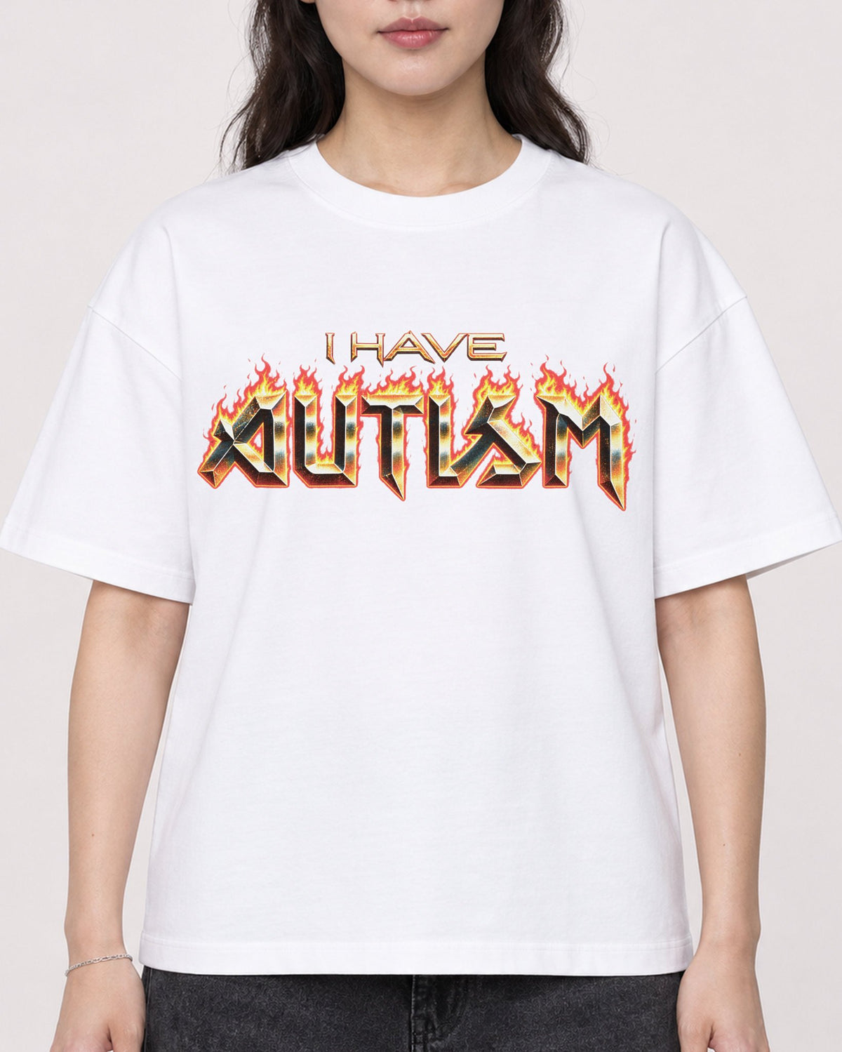 Mockup Boxy Heavyweight Tee White female close-up 03