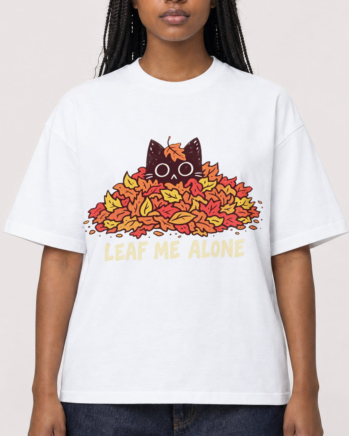 Mockup Boxy Heavyweight Tee White female close-up 04