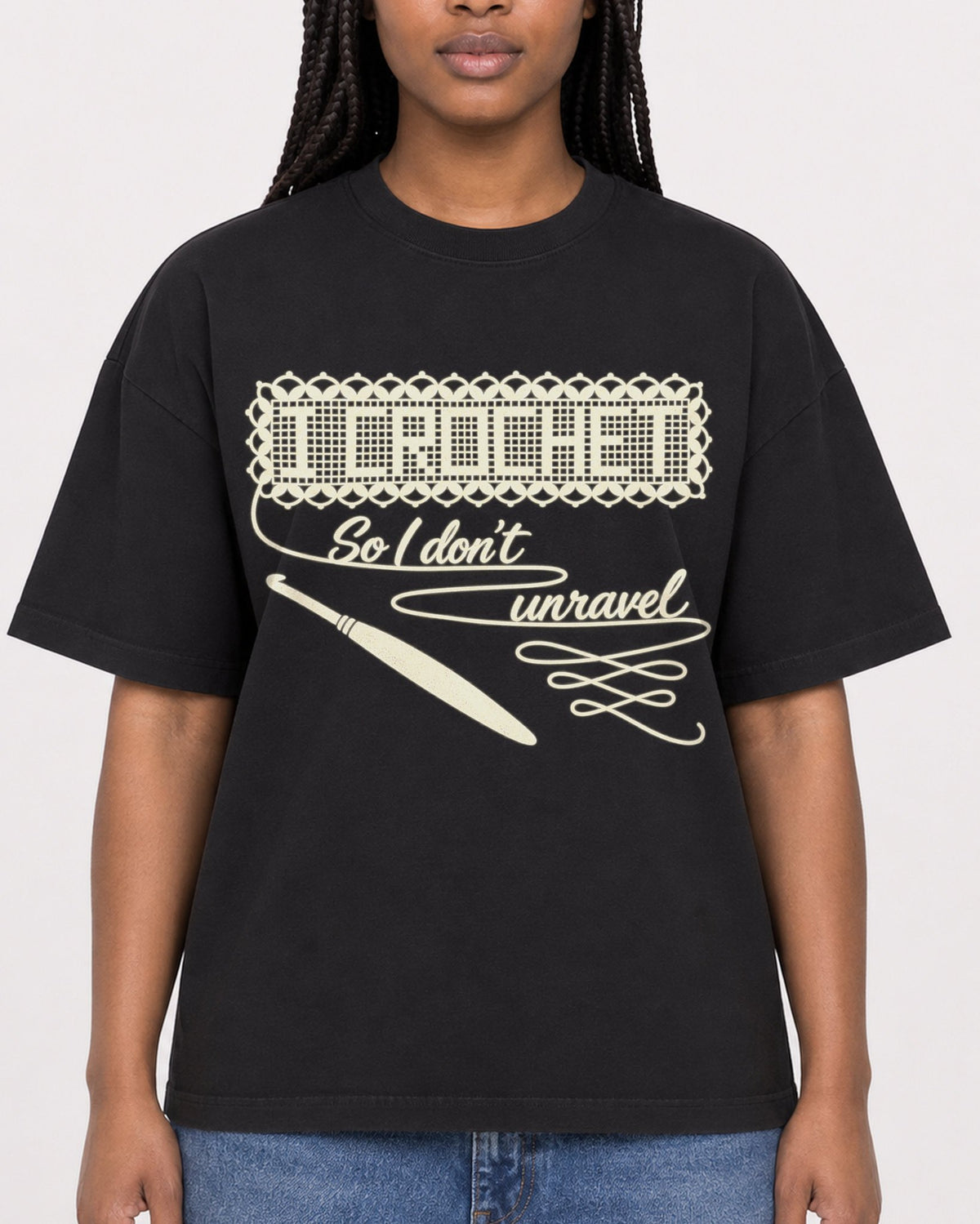 Mockup Boxy Heavyweight Tee Black female close-up 04