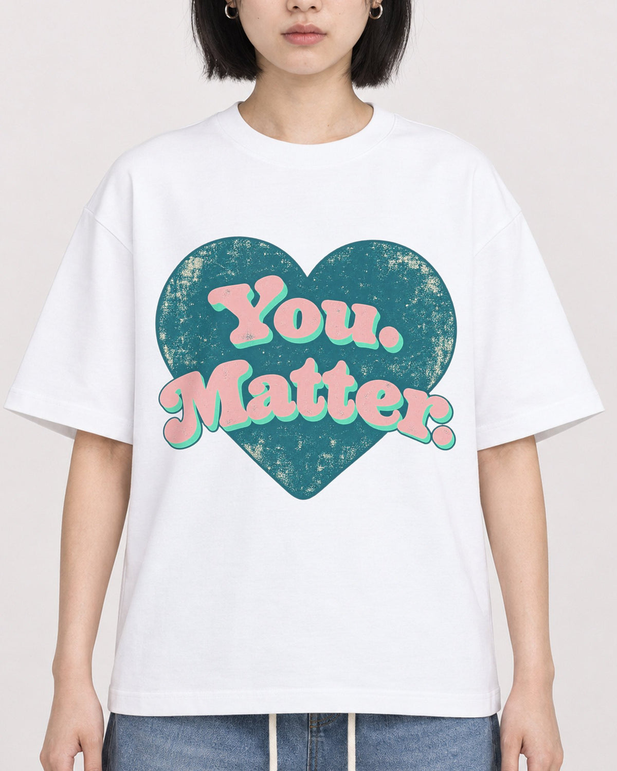 Mockup Boxy Heavyweight Tee White female close-up 11