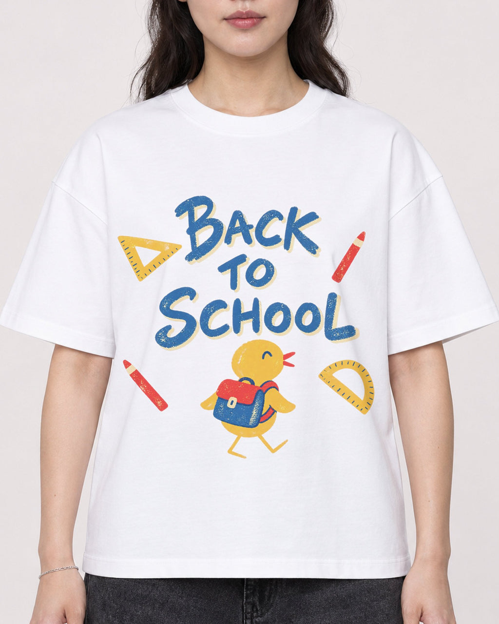 Mockup Boxy Heavyweight Tee White female close-up 03