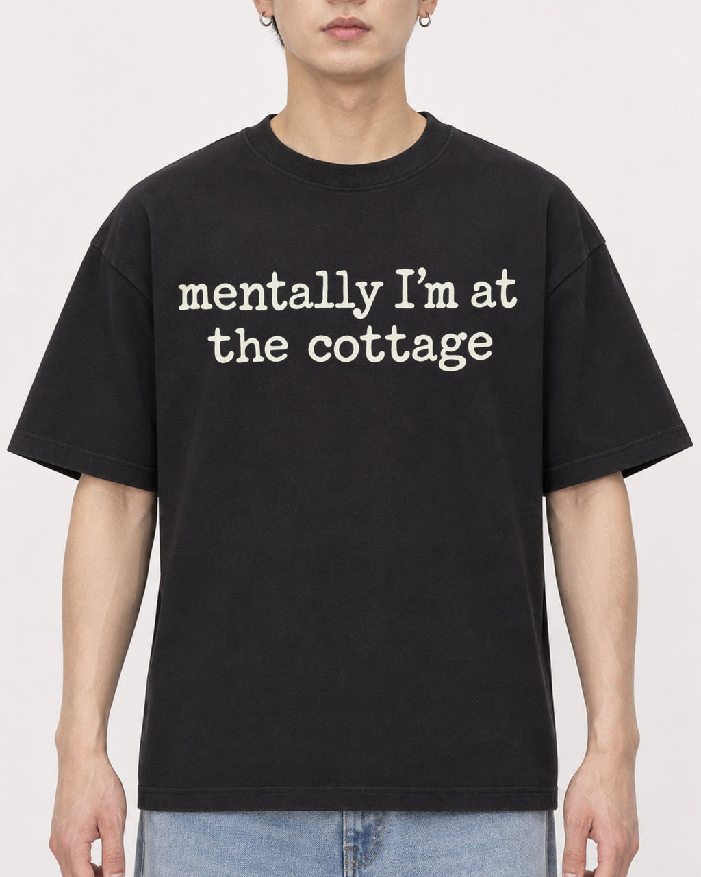 Mockup Boxy Heavyweight Tee Black male close-up 01