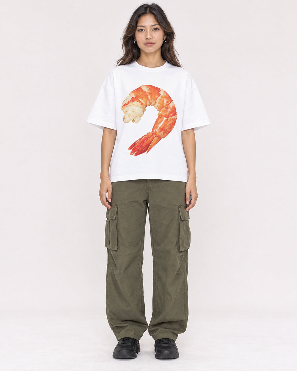 Mockup Boxy Heavyweight Tee White female full-body 02