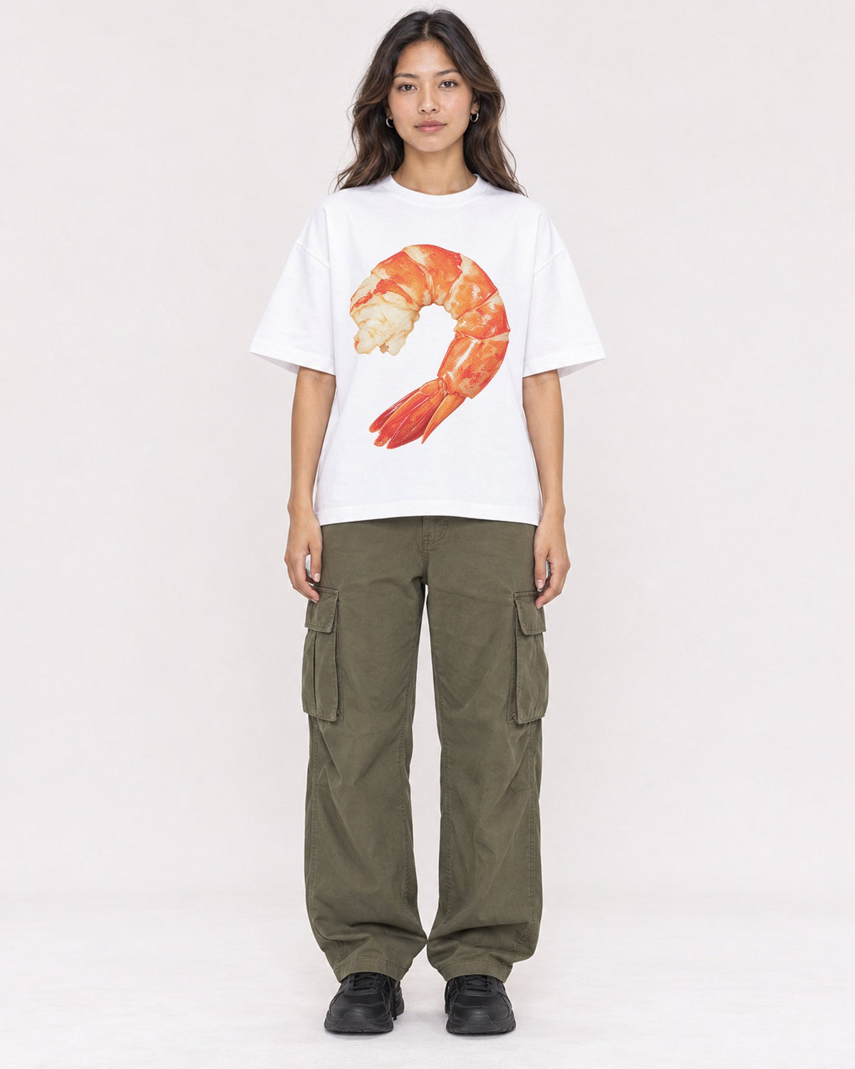 Mockup Boxy Heavyweight Tee White female full-body 02