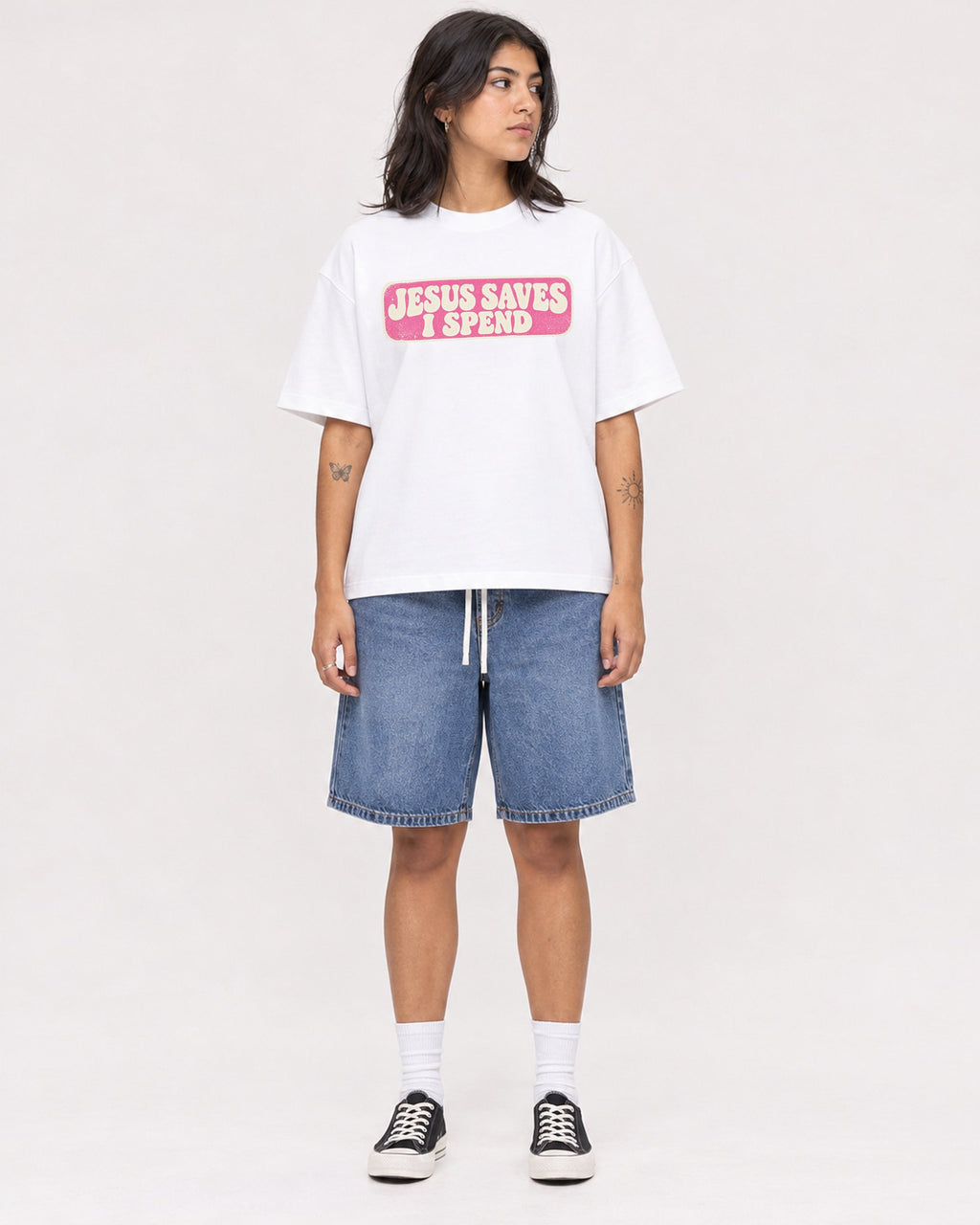 Mockup Boxy Heavyweight Tee White female full-body 36