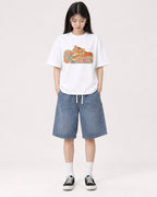 Mockup Boxy Heavyweight Tee White female full-body 01