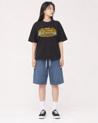 Mockup Boxy Heavyweight Tee Black female full-body 01