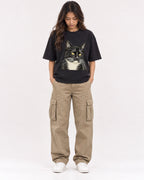 Mockup Boxy Heavyweight Tee Black female full-body 02