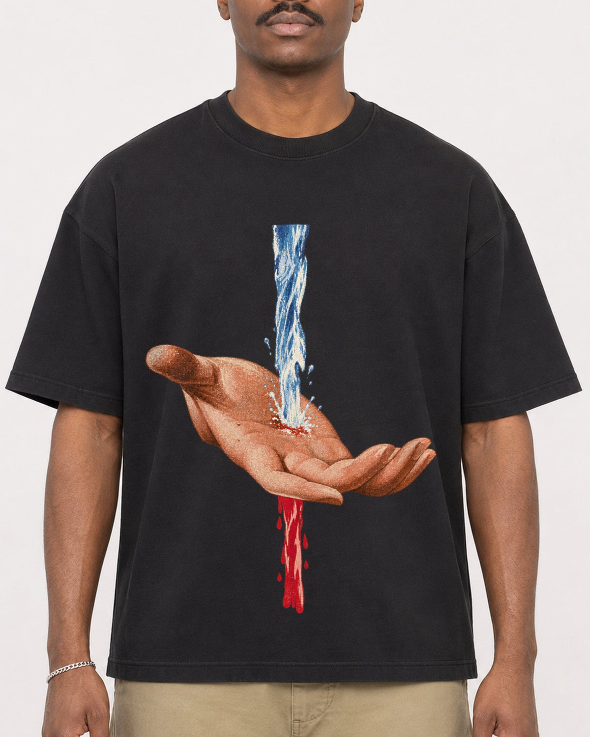 Mockup Boxy Heavyweight Tee Black male close-up 44