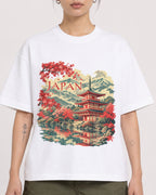 Mockup Boxy Heavyweight Tee White female close-up 12
