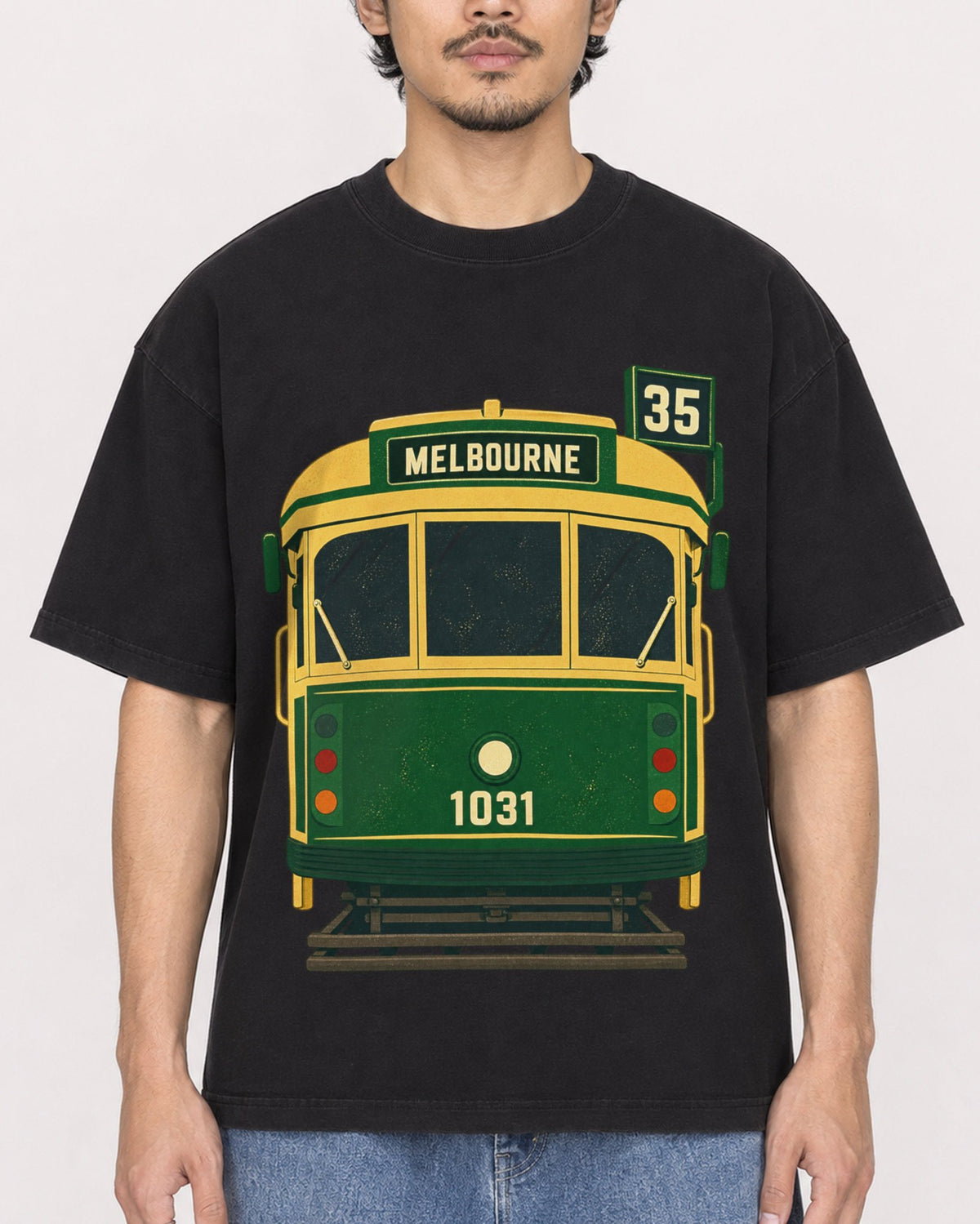 Mockup Boxy Heavyweight Tee Black male close-up 02