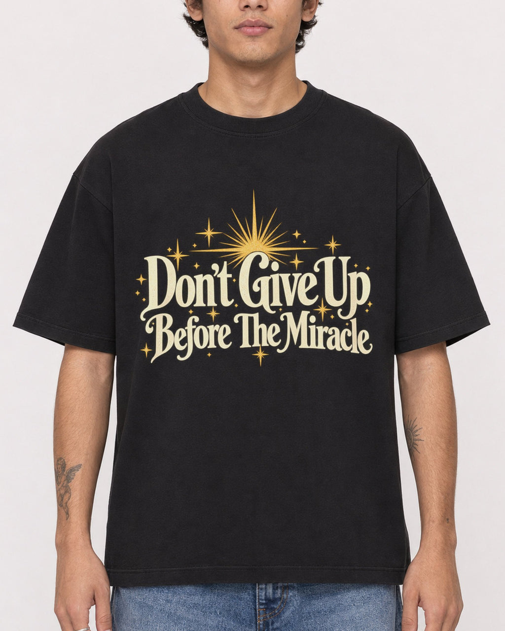 Mockup Boxy Heavyweight Tee Black male close-up 06
