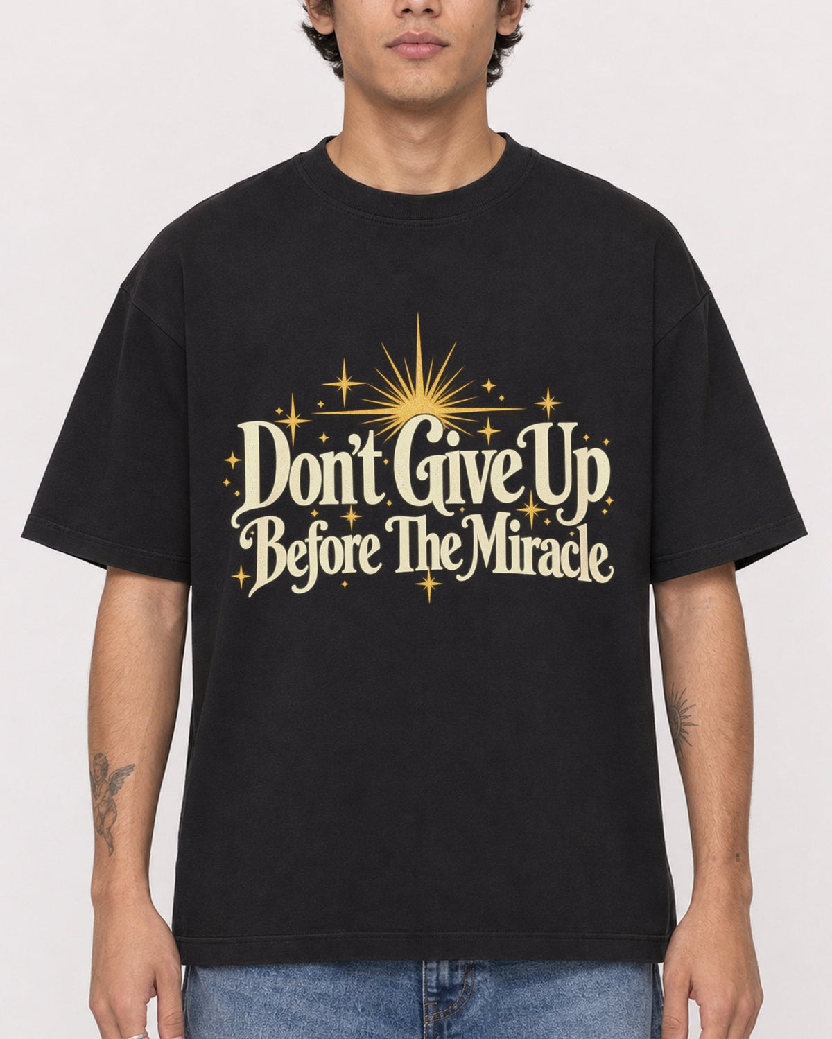 Mockup Boxy Heavyweight Tee Black male close-up 06