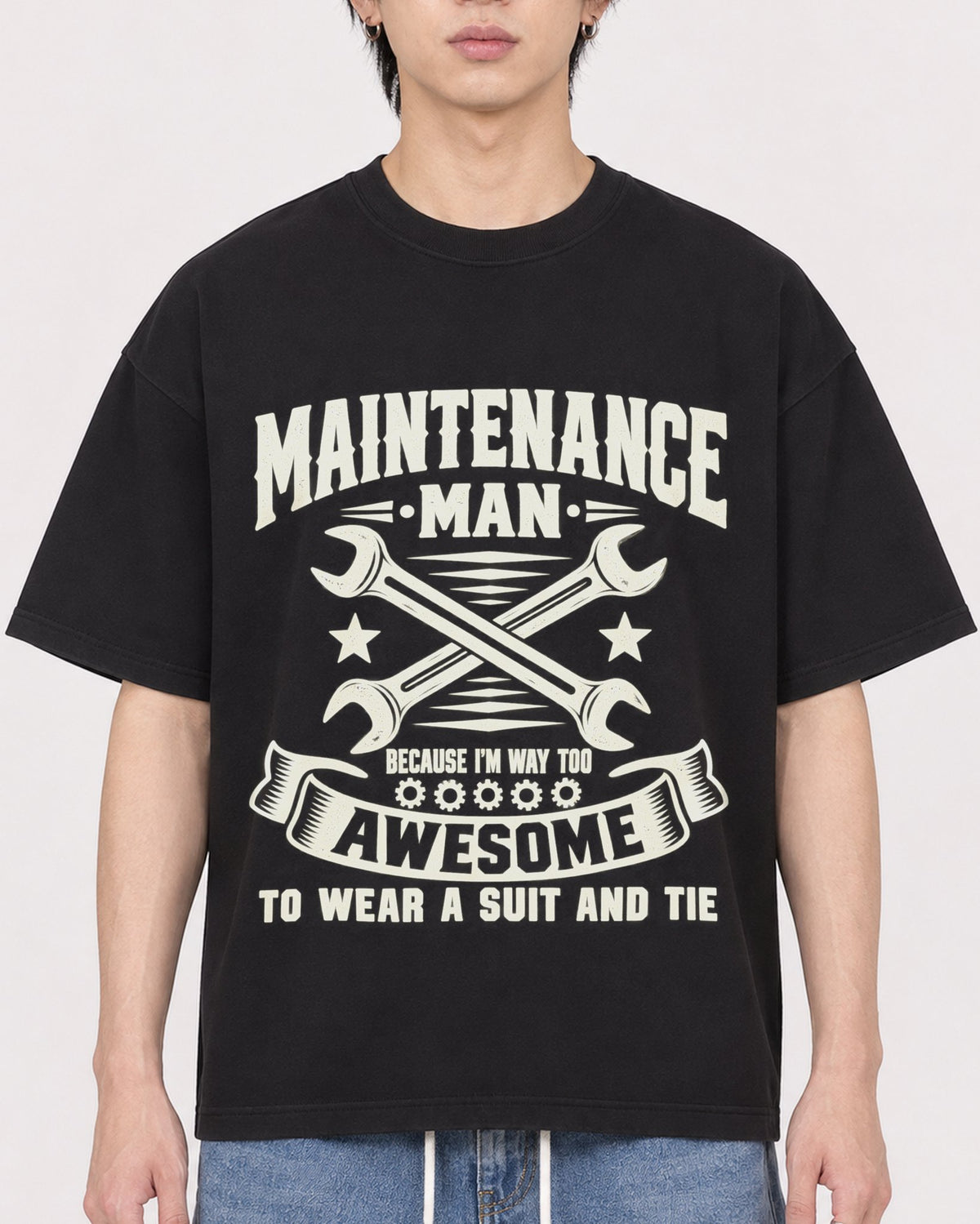 Mockup Boxy Heavyweight Tee Black male close-up 11