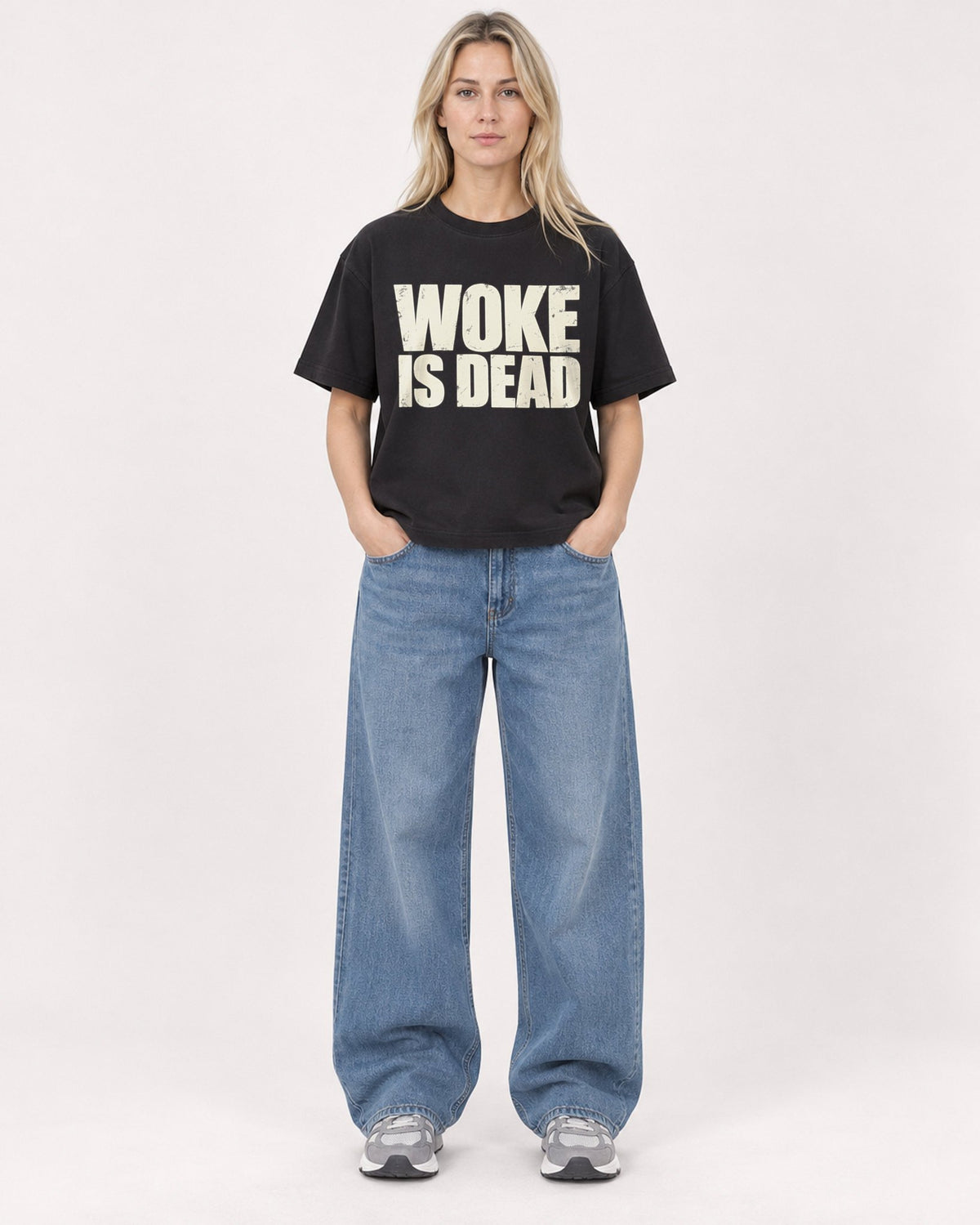 Mockup Boxy Heavyweight Tee Black female full-body 08