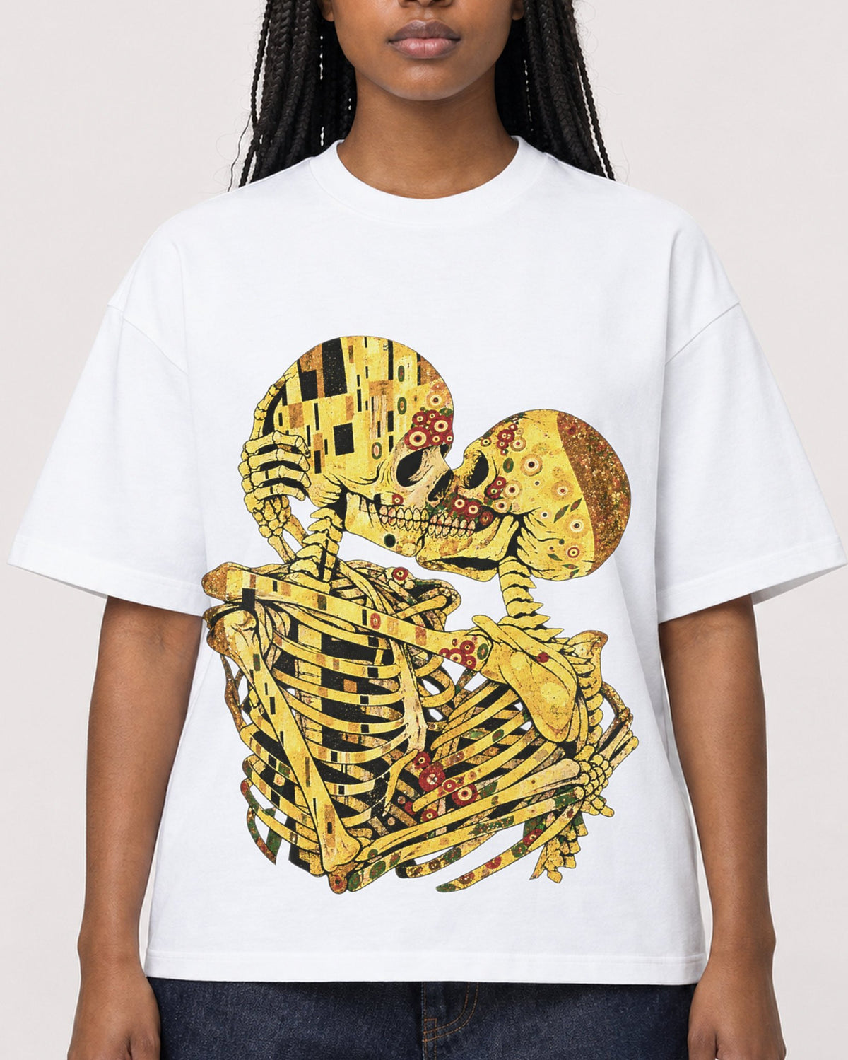 Mockup Boxy Heavyweight Tee White female close-up 04
