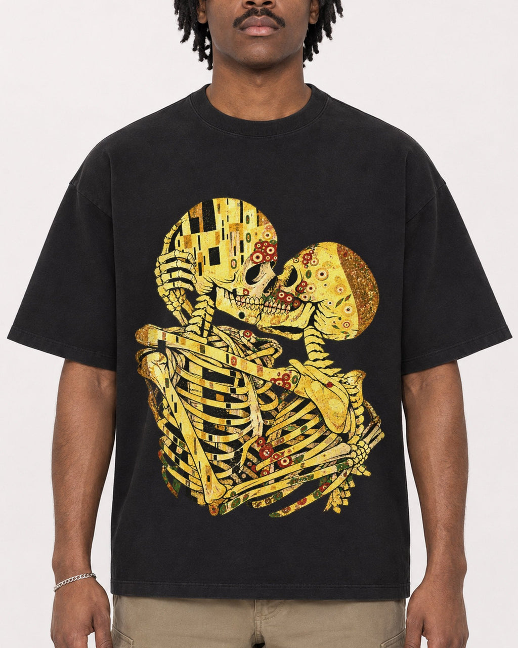Mockup Boxy Heavyweight Tee Black male close-up 04