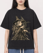 Mockup Boxy Heavyweight Tee Black female close-up 01