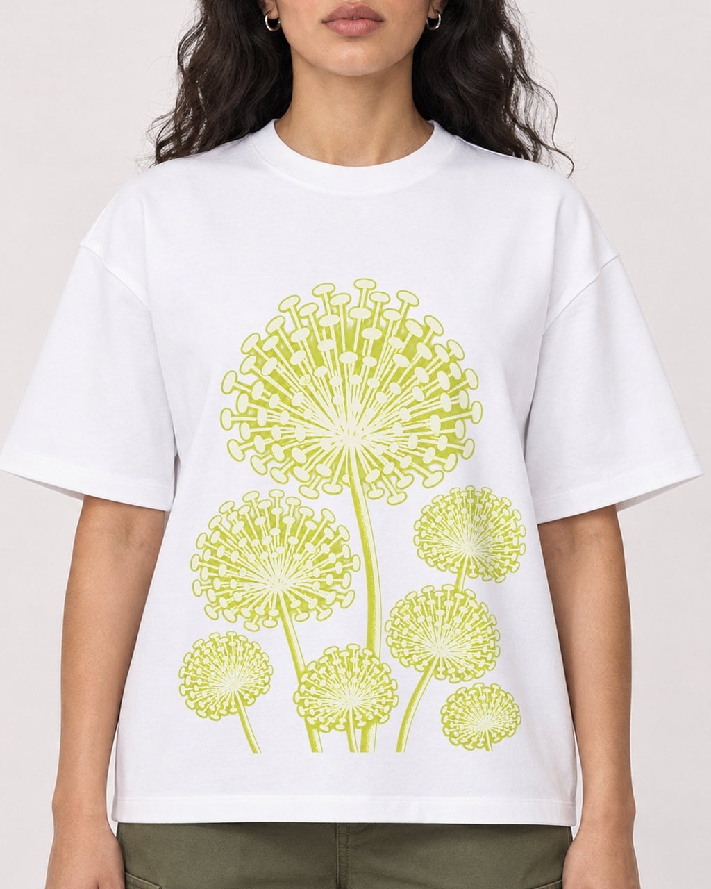 Mockup Boxy Heavyweight Tee White female close-up 07