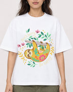 Mockup Boxy Heavyweight Tee White female close-up 02