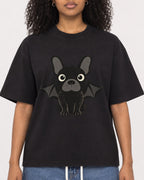 Mockup Boxy Heavyweight Tee Black female close-up 05