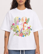Mockup Boxy Heavyweight Tee White female close-up 06