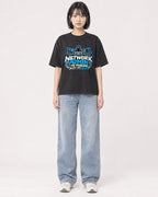 Mockup Boxy Heavyweight Tee Black female full-body 11