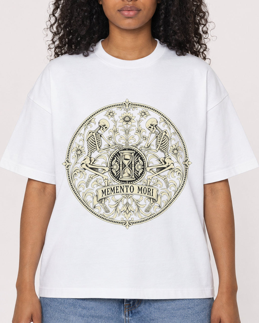 Mockup Boxy Heavyweight Tee White female close-up 05
