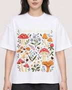 Mockup Boxy Heavyweight Tee White female close-up 13