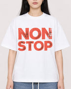 Mockup Boxy Heavyweight Tee White female close-up 01