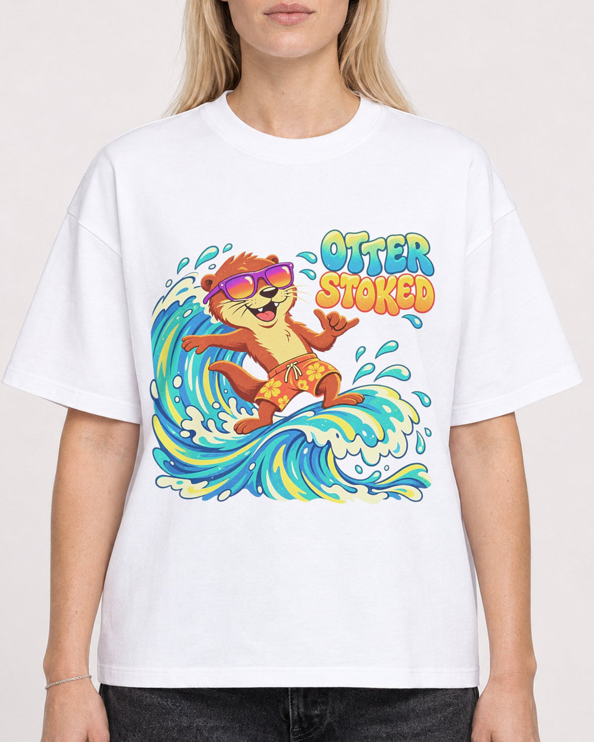Mockup Boxy Heavyweight Tee White female close-up 08