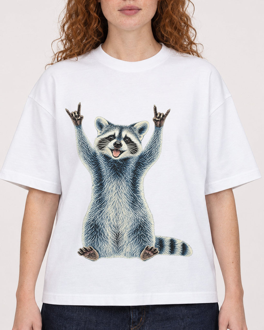 Mockup Boxy Heavyweight Tee White female close-up 09