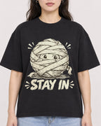 Mockup Boxy Heavyweight Tee Black female close-up 03