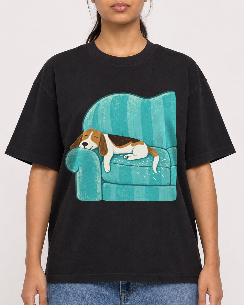 Mockup Boxy Heavyweight Tee Black female close-up 16