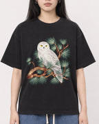 Mockup Boxy Heavyweight Tee Black female close-up 01