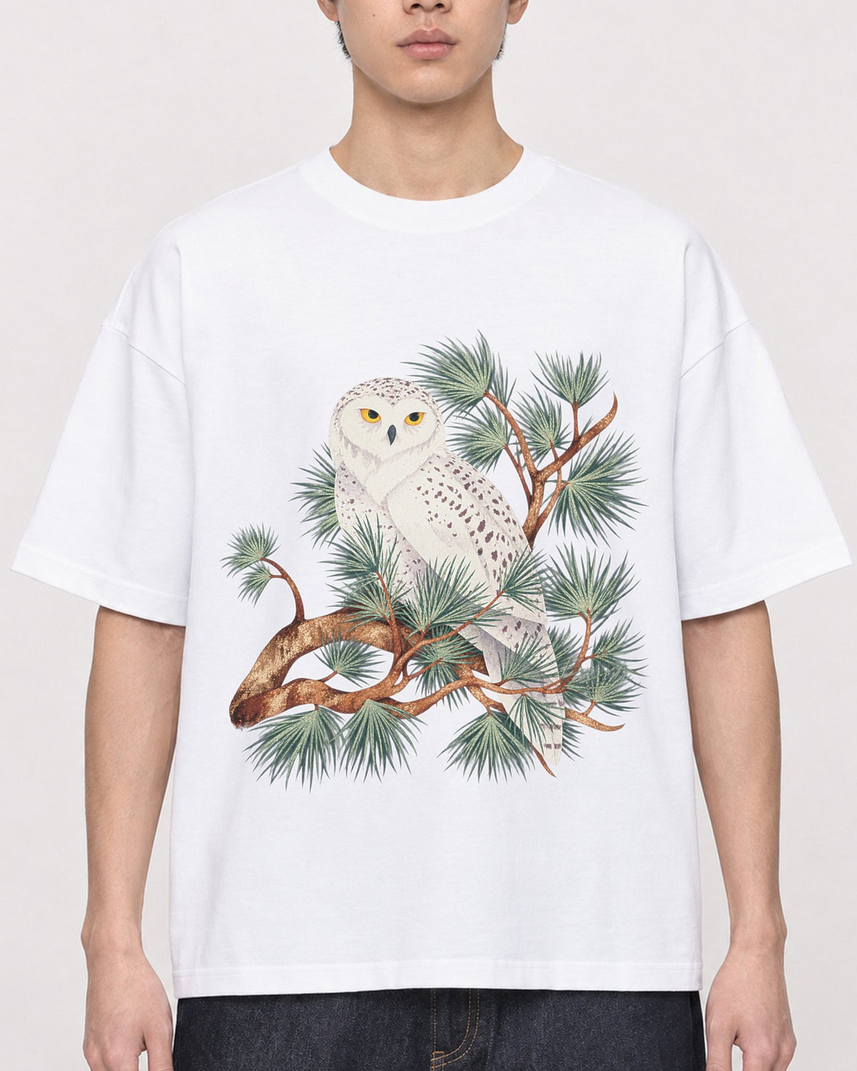 Mockup Boxy Heavyweight Tee White male close-up 01
